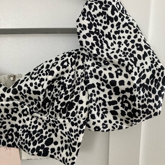 House of CB Black & White Leopard Crop Top in size XS - Picture 2 of 5